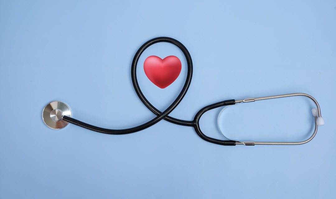 Stethoscope with heart in the curve